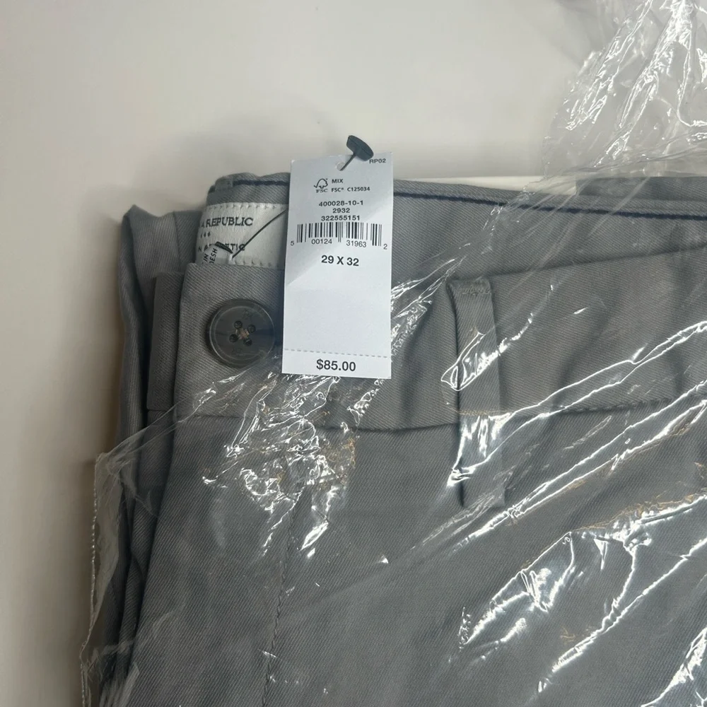 NWT Banana Republic Men’s Lived In Chino Pants, Flint Gray, 29x32